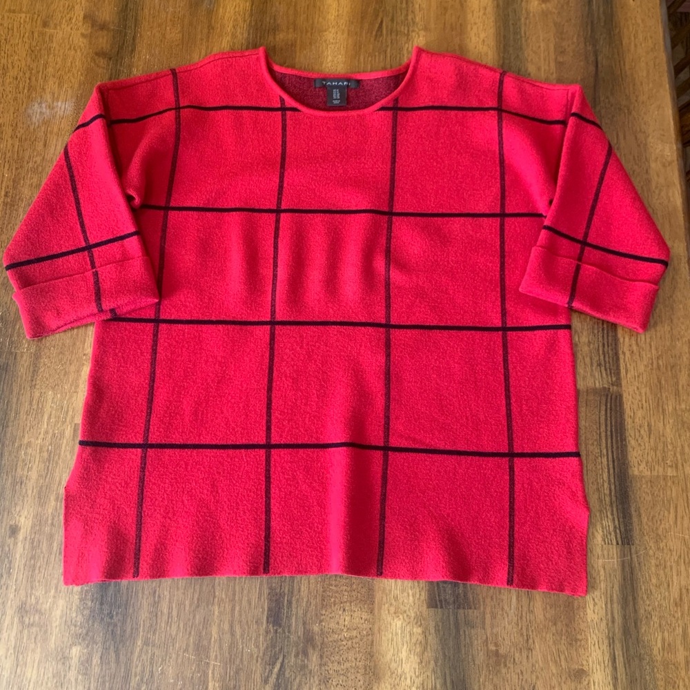 Tahari Knit Top 1X Red Black Short sleeves Cuffed Thick Warm Business Casual